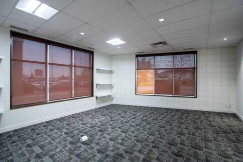 10820 24 Se, Calgary, AB 