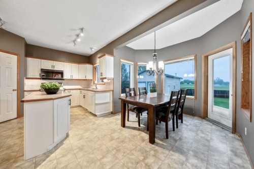 46 4 Street Ne, Langdon, AB - Indoor