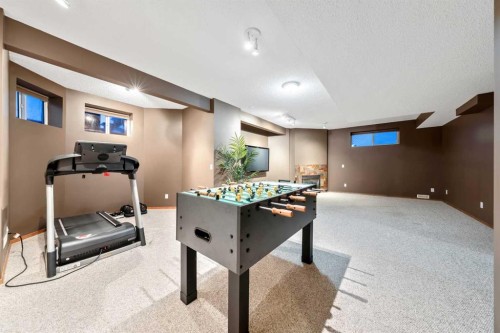 46 4 Street Ne, Langdon, AB - Indoor