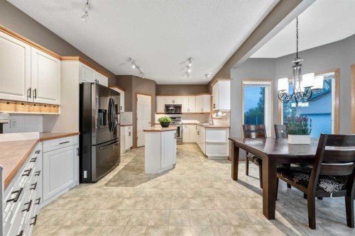 46 4 Street Ne, Langdon, AB - Indoor