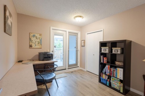 62 Berkley Close Nw, Calgary, AB 