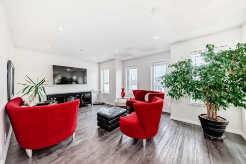 314 Reunion Heath Nw, Airdrie, AB 