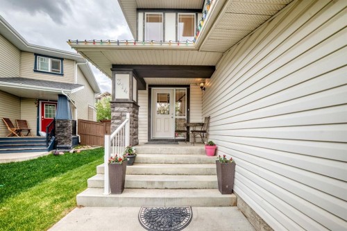 314 Reunion Heath Nw, Airdrie, AB 
