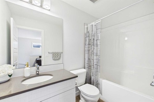 34 Birch Glen, Okotoks, AB - Indoor Photo Showing Bathroom
