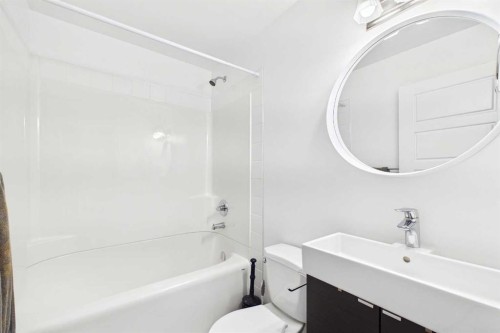 34 Birch Glen, Okotoks, AB - Indoor Photo Showing Bathroom