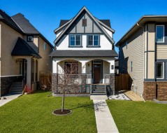 432 Marquis Heights SE Calgary, AB T3M 1V1