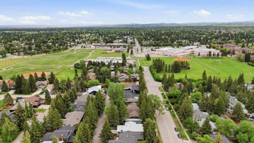 9824 19 Street Sw, Calgary, AB 