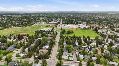 9824 19 Street Sw, Calgary, AB 