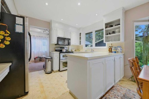 9824 19 Street Sw, Calgary, AB 