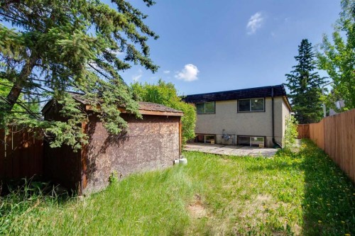 7833 Hunterquay Road Nw, Calgary, AB - Outdoor