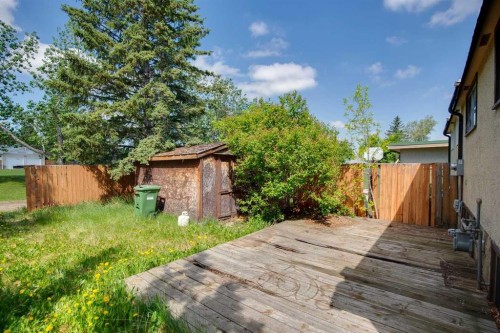7833 Hunterquay Road Nw, Calgary, AB - Outdoor