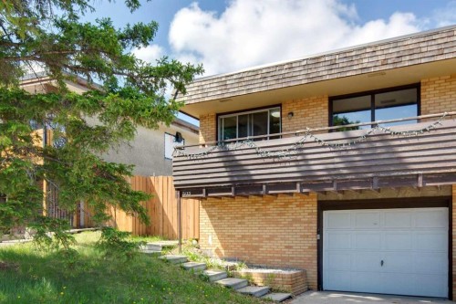 7833 Hunterquay Road Nw, Calgary, AB - Outdoor
