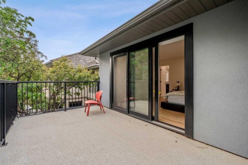 931 Shawnee Drive Sw, Calgary, AB - Outdoor With Balcony With Exterior