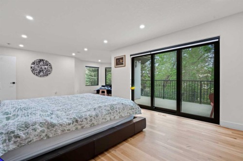 931 Shawnee Drive Sw, Calgary, AB - Indoor Photo Showing Bedroom