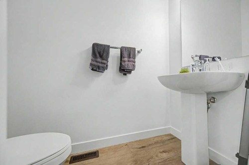 140 Sovereign Common Sw, Calgary, AB 