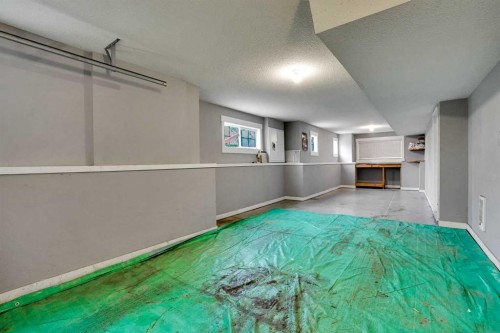 124 Lavender Link, Chestermere, AB - Indoor Photo Showing Other Room