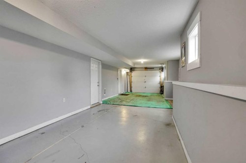 124 Lavender Link, Chestermere, AB - Indoor Photo Showing Other Room