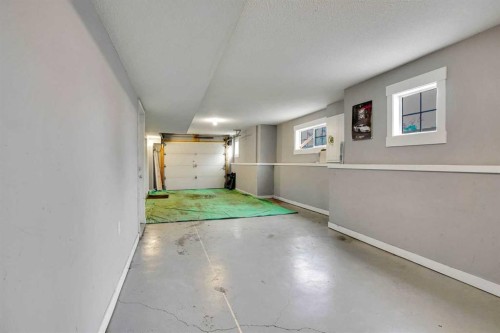 124 Lavender Link, Chestermere, AB - Indoor Photo Showing Other Room