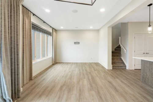 15 Homestead Close Ne, Calgary, AB 