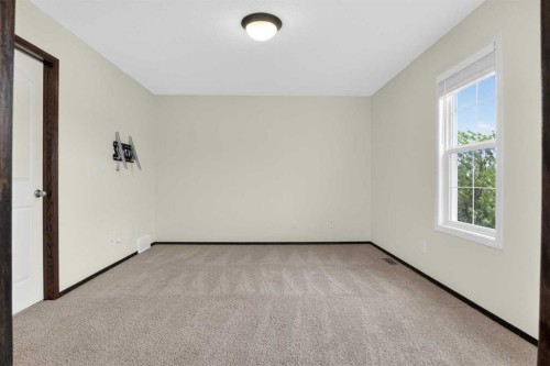22 Autumn Green Se, Calgary, AB - Indoor Photo Showing Other Room