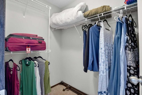 22 Autumn Green Se, Calgary, AB - Indoor With Storage