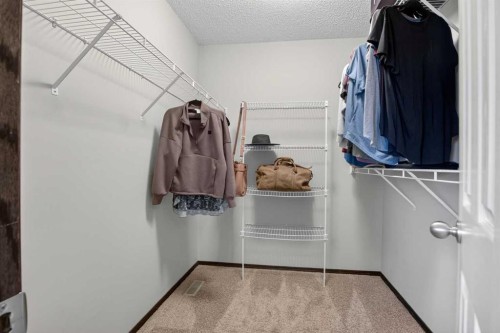 22 Autumn Green Se, Calgary, AB - Indoor With Storage