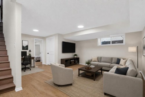22 Autumn Green Se, Calgary, AB - Indoor Photo Showing Other Room