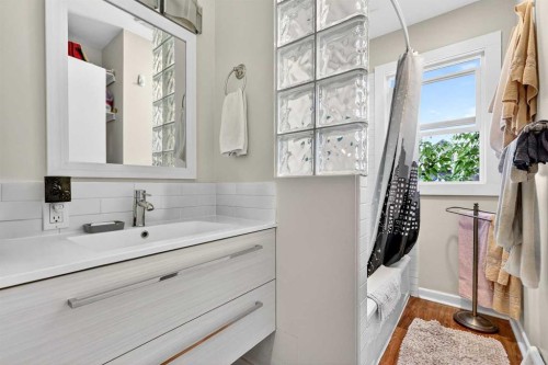 301 46 Avenue Sw, Calgary, AB 