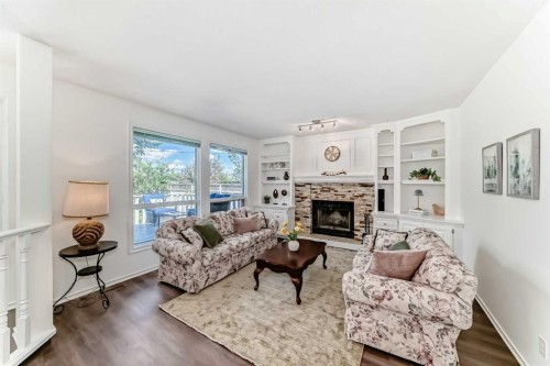25 Silverstone Mews Nw, Calgary, AB 