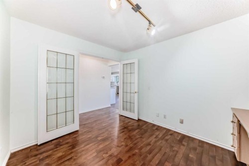 25 Silverstone Mews Nw, Calgary, AB 