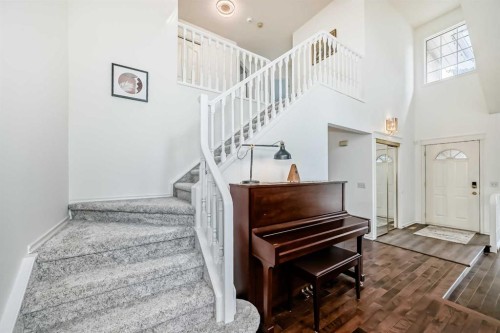 25 Silverstone Mews Nw, Calgary, AB 