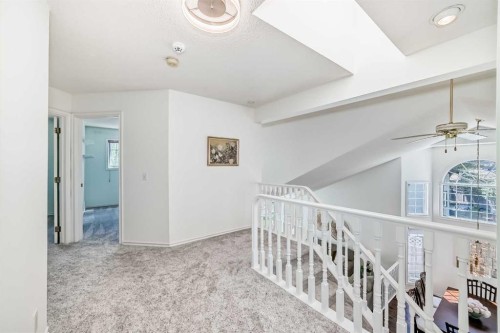 25 Silverstone Mews Nw, Calgary, AB 