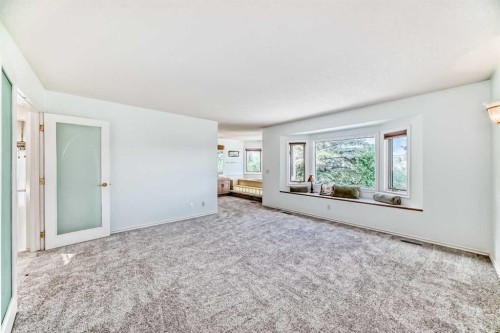 25 Silverstone Mews Nw, Calgary, AB 