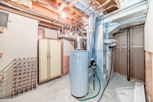 25 Silverstone Mews Nw, Calgary, AB 