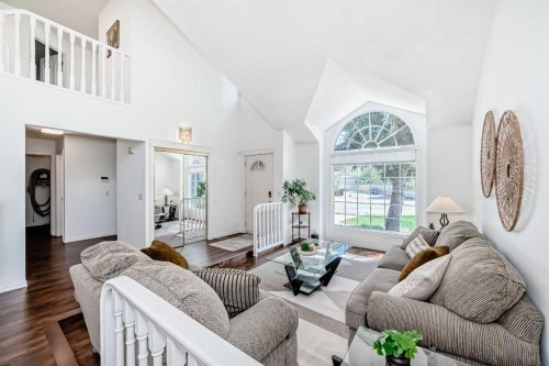25 Silverstone Mews Nw, Calgary, AB 