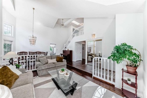 25 Silverstone Mews Nw, Calgary, AB 