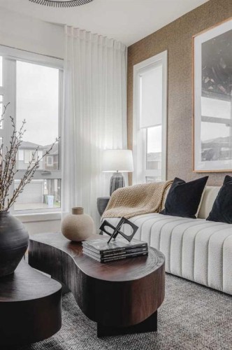 59 Lucas Way Nw, Calgary, AB 