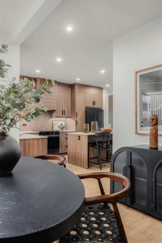 59 Lucas Way Nw, Calgary, AB 