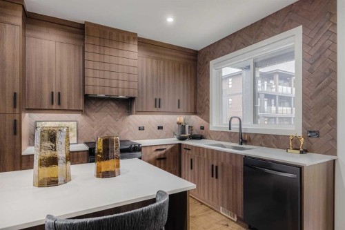 59 Lucas Way Nw, Calgary, AB 
