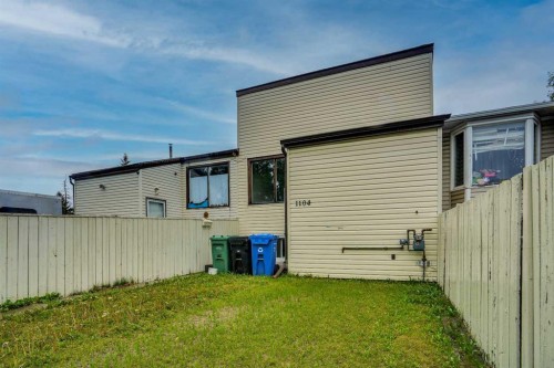 1104 53C Street Se, Calgary, AB 