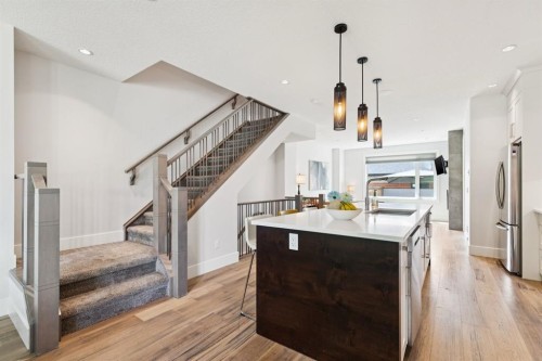 4803 19 Avenue Nw, Calgary, AB 