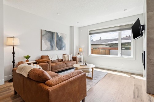 4803 19 Avenue Nw, Calgary, AB 