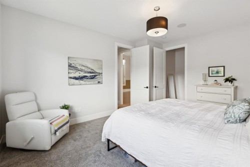 4803 19 Avenue Nw, Calgary, AB 