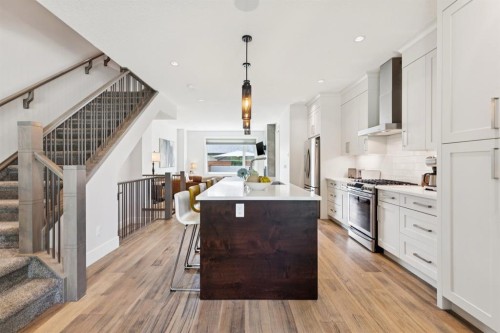 4803 19 Avenue Nw, Calgary, AB 