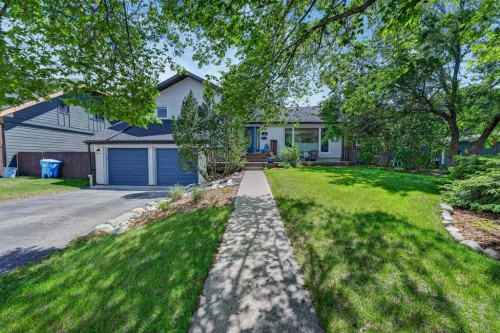 27 Bow Village Crescent Nw, Calgary, AB 