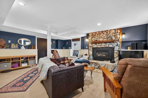 27 Bow Village Crescent Nw, Calgary, AB 