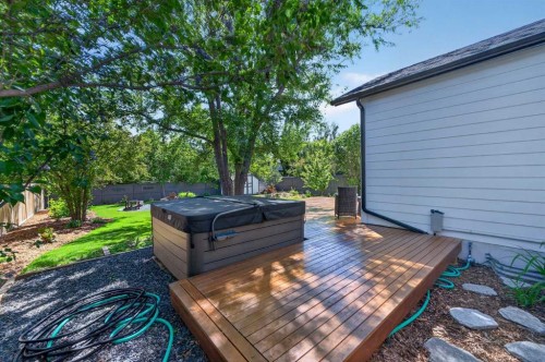 27 Bow Village Crescent Nw, Calgary, AB 