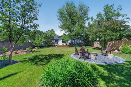 27 Bow Village Crescent Nw, Calgary, AB 
