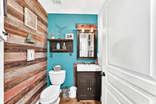 116 Kingsland Court Se, Airdrie, AB - Indoor Photo Showing Bathroom
