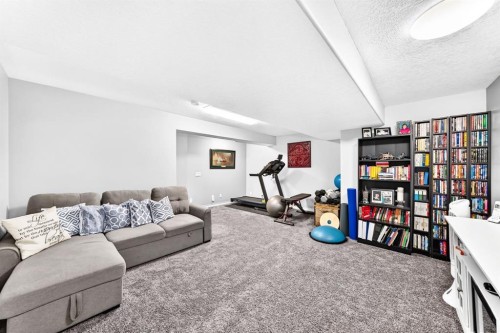 116 Kingsland Court Se, Airdrie, AB - Indoor
